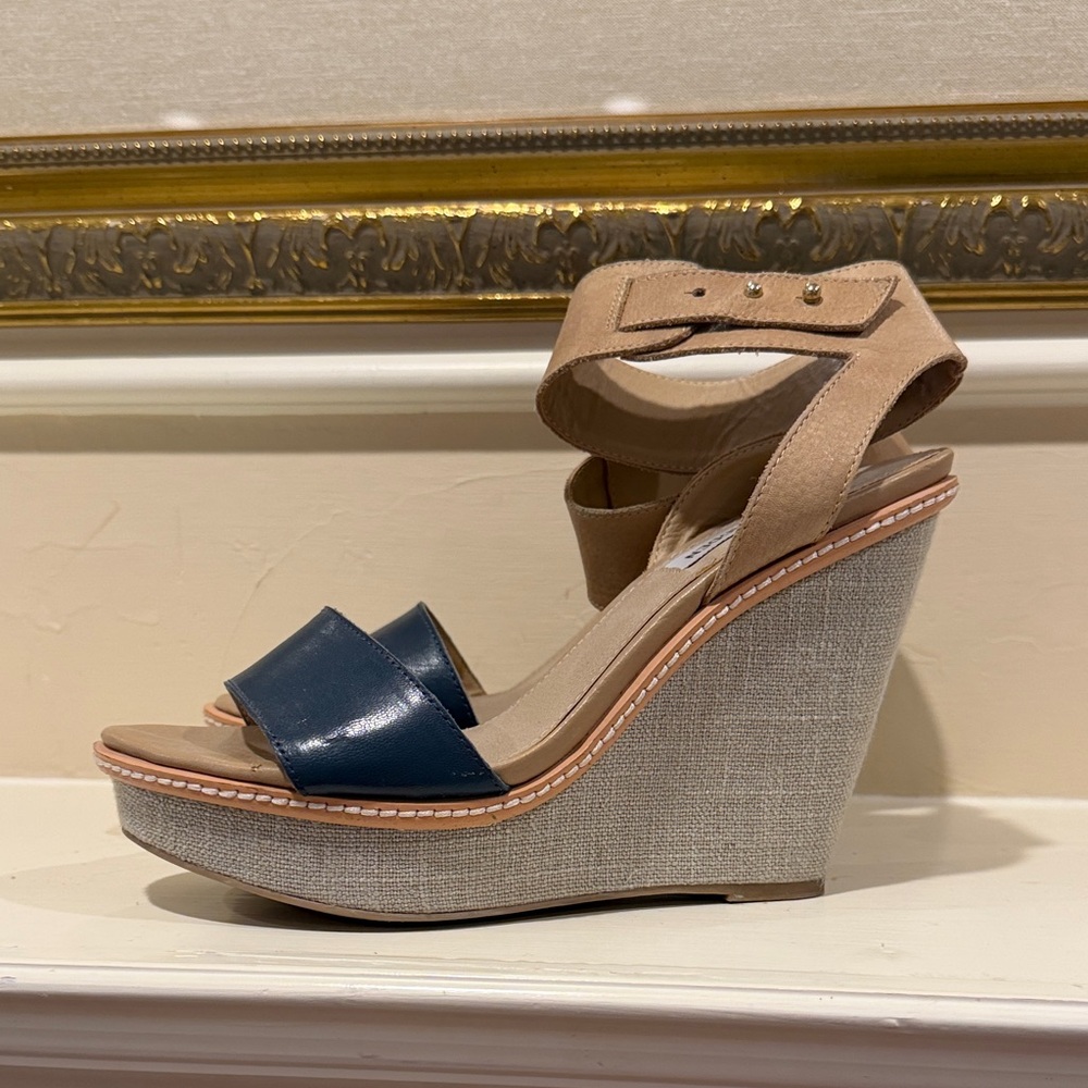 Steve Madden Tan and Navy Wedge Sandals;Great condition; Worn once;Size 8